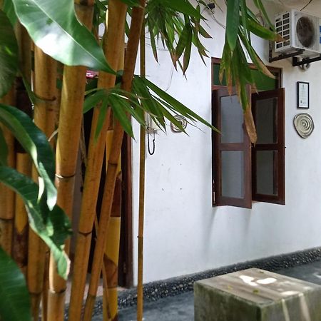 Suninn Hostel And Surf School Weligama Exterior photo