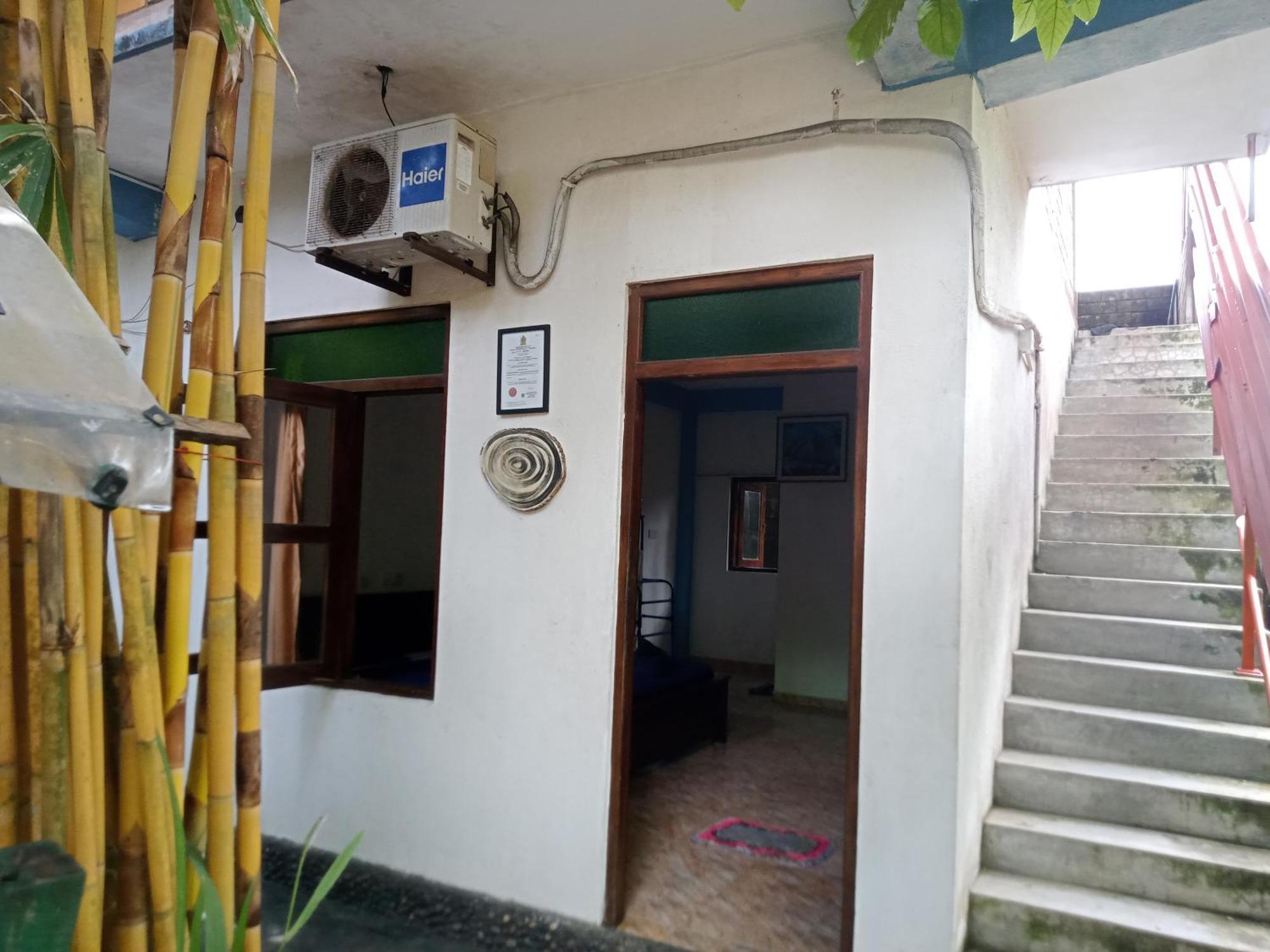 Suninn Hostel And Surf School Weligama Exterior photo