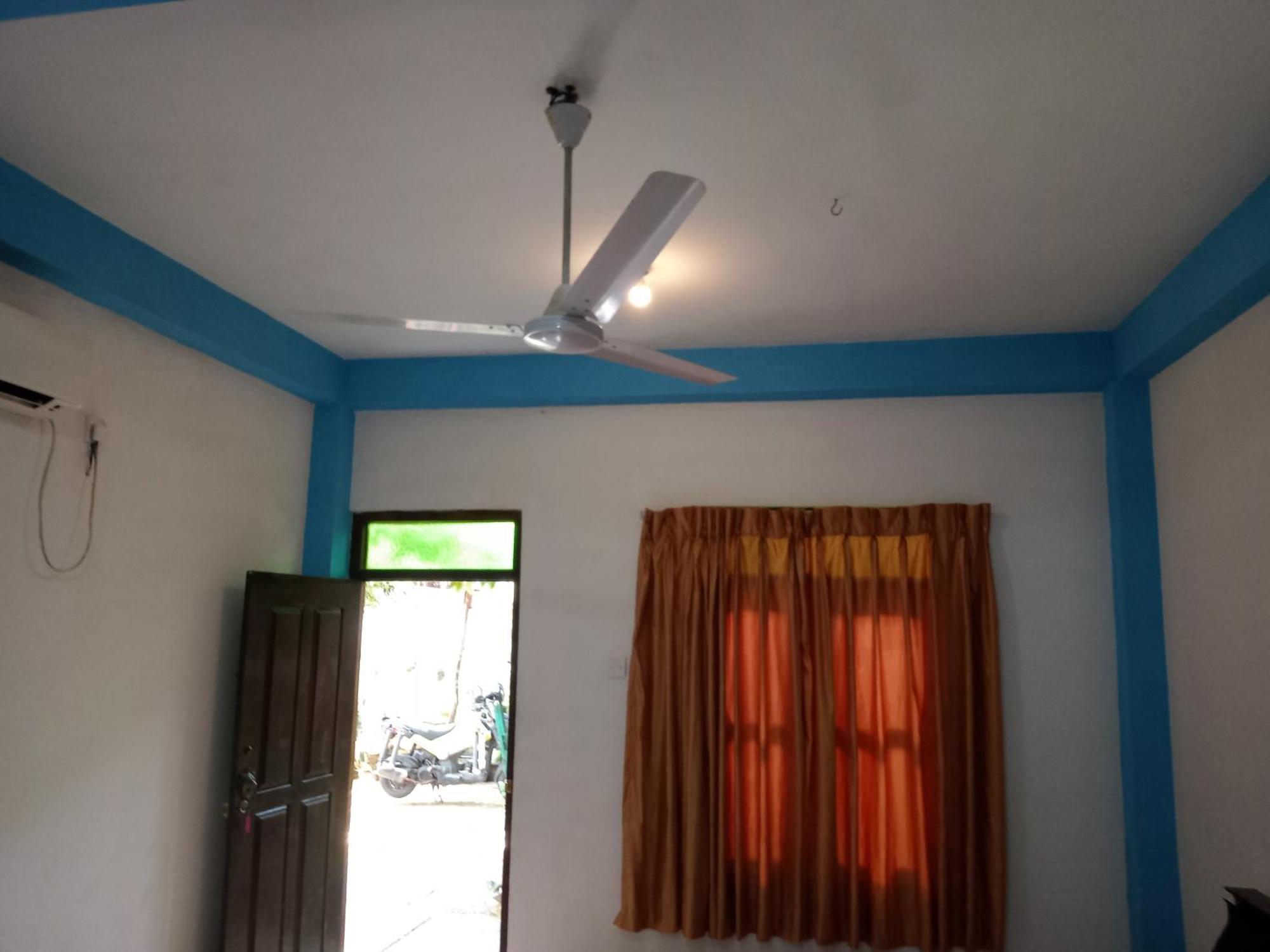 Suninn Hostel And Surf School Weligama Exterior photo